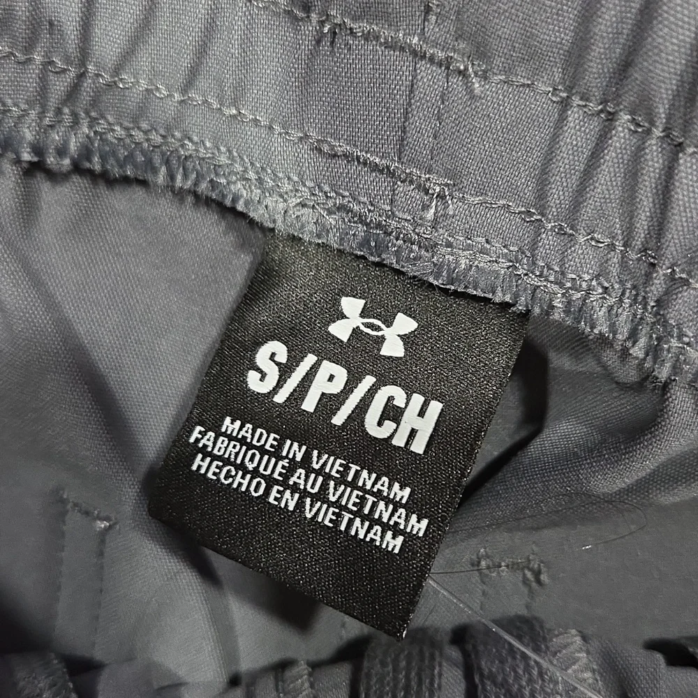 Men's Under Armour Joggers Gray Pants NWT